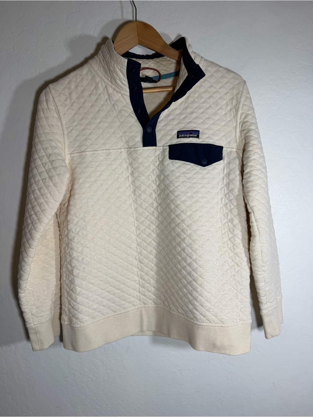 Patagonia Organic Cotton Quilted Snap-T Pullover Cream Navy Small